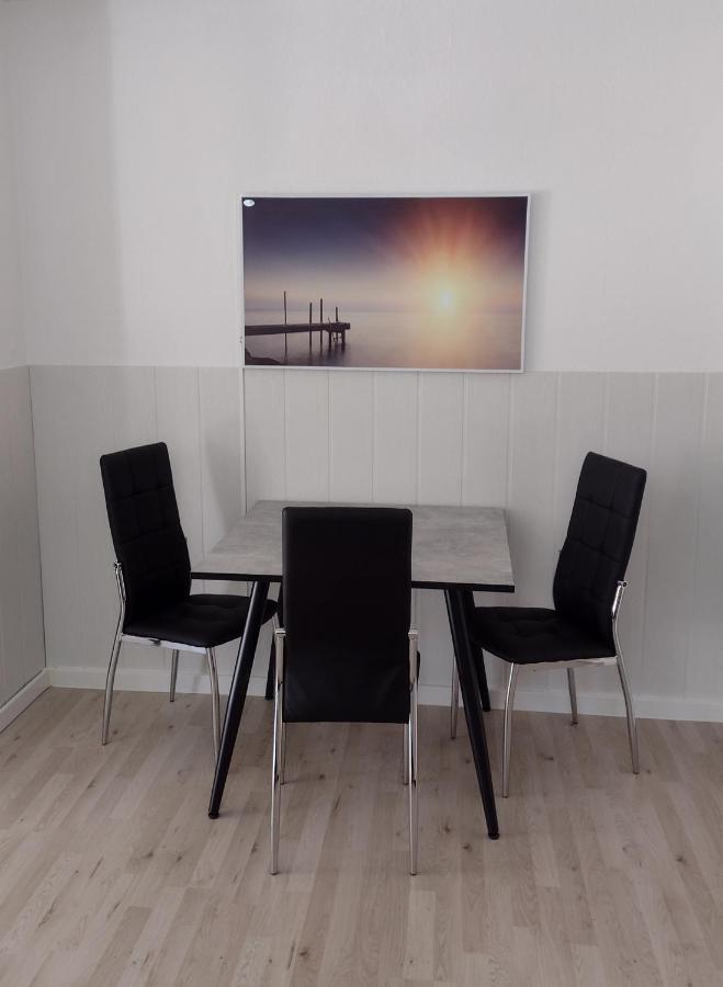 Kleines Gemuetliches Apartment In Zentraler Lage Prien am Chiemsee Exterior foto